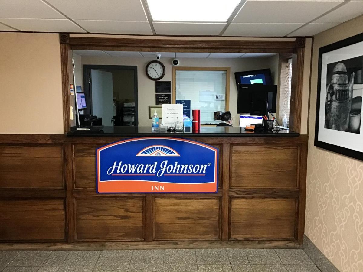 Howard Johnson By Wyndham Жилет Екстериор снимка